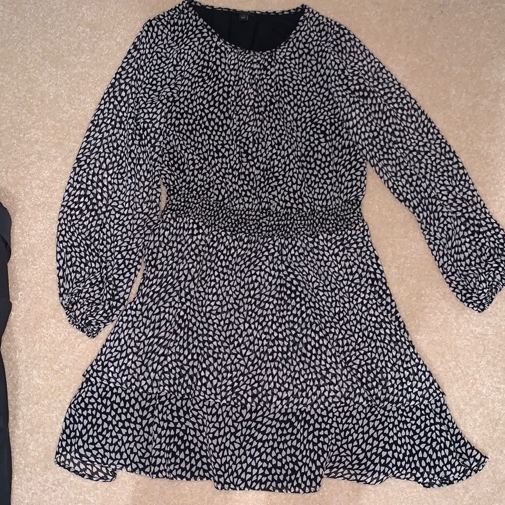 Ann Taylor long sleeve heart tier mini dress 6